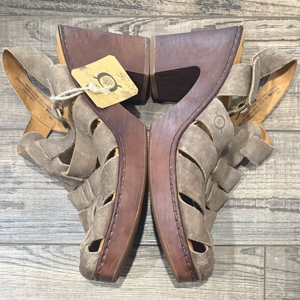 Born Hartley Suede Plarform Sandals 10